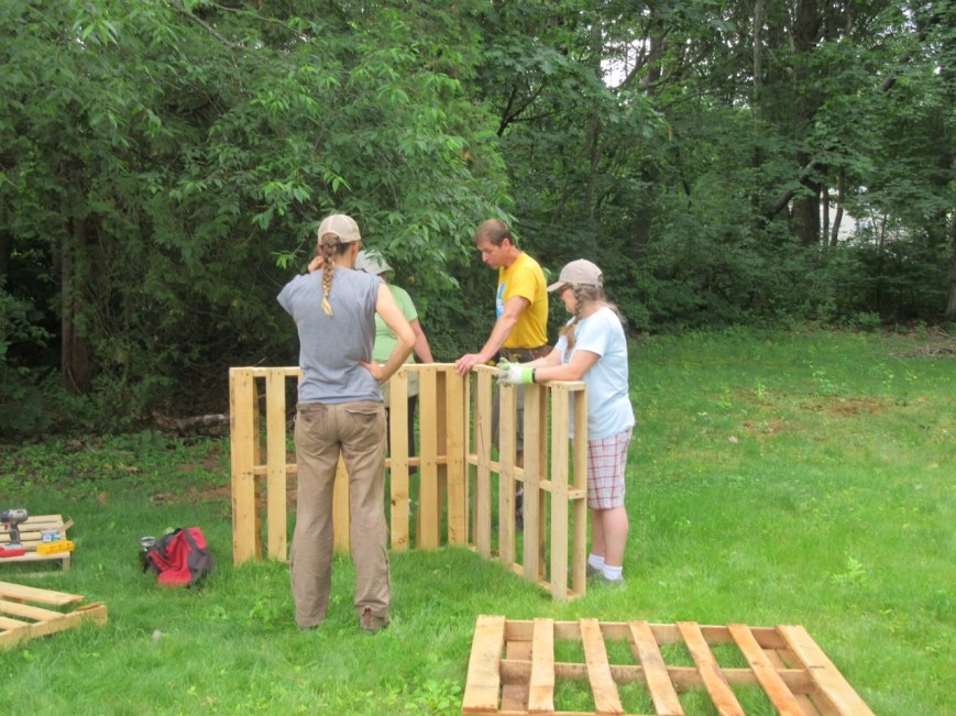 Compost Bin Team Ian, Sally, Ali, Mihku